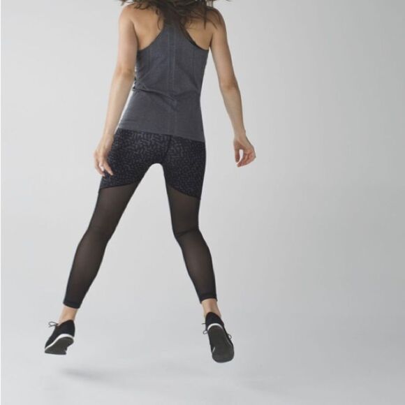 Lululemon running in the city 7/8 tight full on luxtreme size 4 - Picture 2 of 15